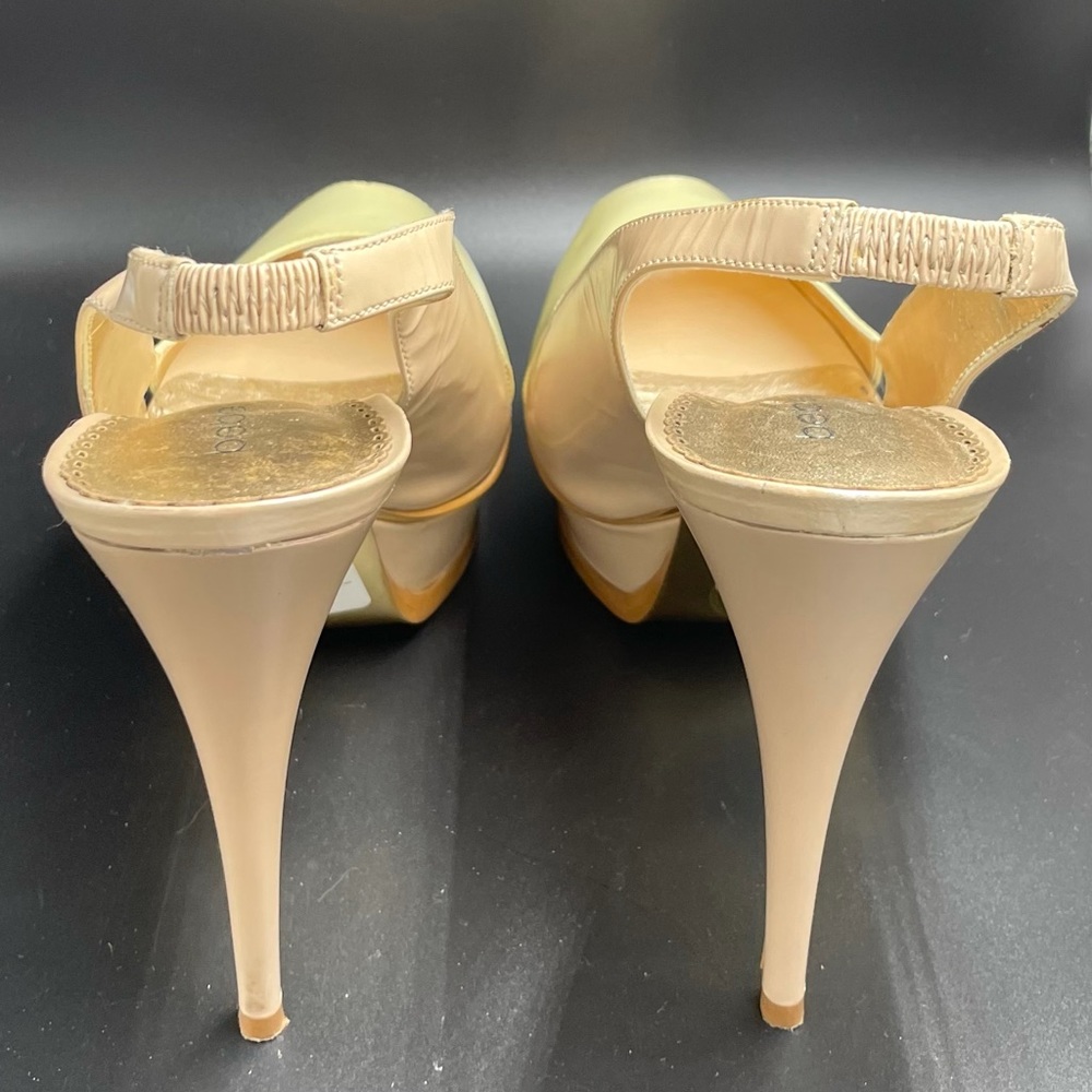 Bebe Shoes Size 10 Cream and Tan